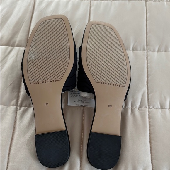 Sanctuary Black Quilted Slide Sandals NWT never worn! - Picture 4 of 5